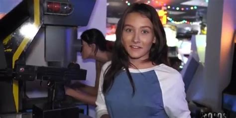 Girl Fucks At Arcade Porn Videos